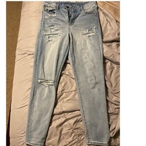 American Eagle Distressed Light wash skinny jean